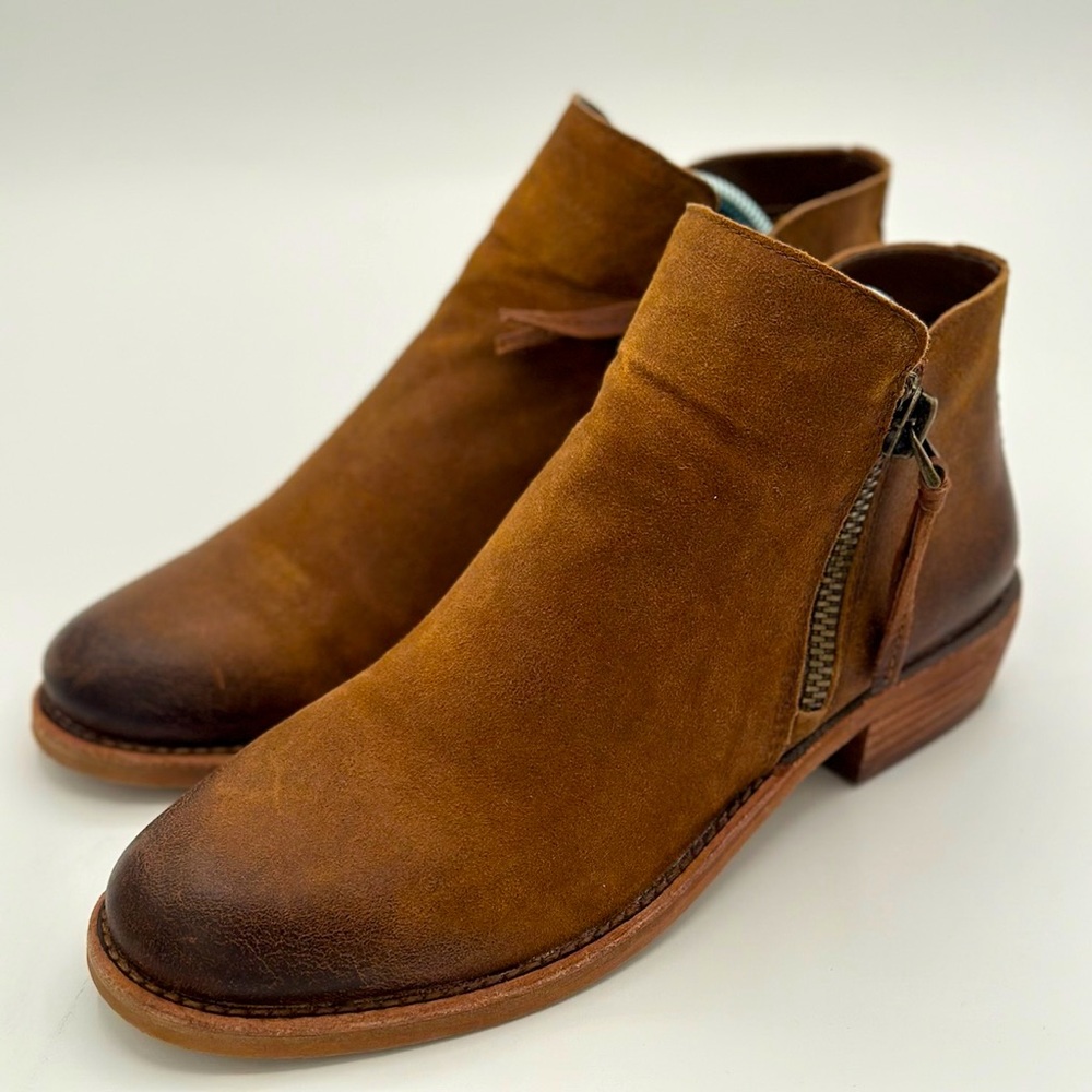 Gianni Bini A-Listen Tan Suede Leather Double Zip Ankle Boots;Size 8; Block Heel
